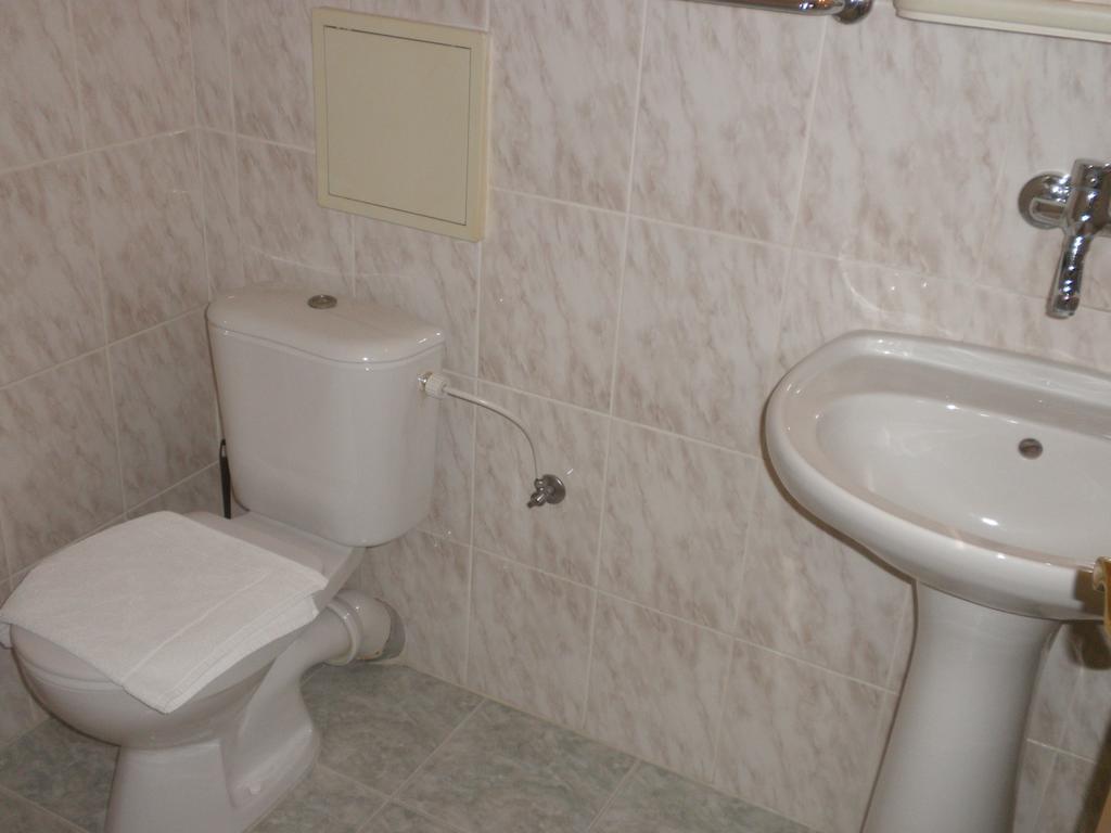 Hotel Le Cafe Pohořelice Zimmer foto